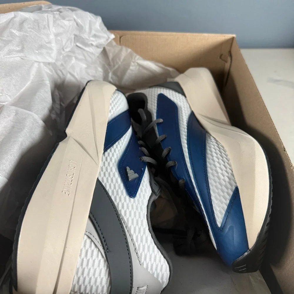 adidas lightblaze sportswear
